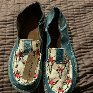 Ariat cruiser shimmer turqu steer slip on. 
Brand  new. Woman’s 8.5